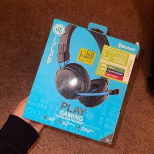 play wireless gaming headset with speaker
